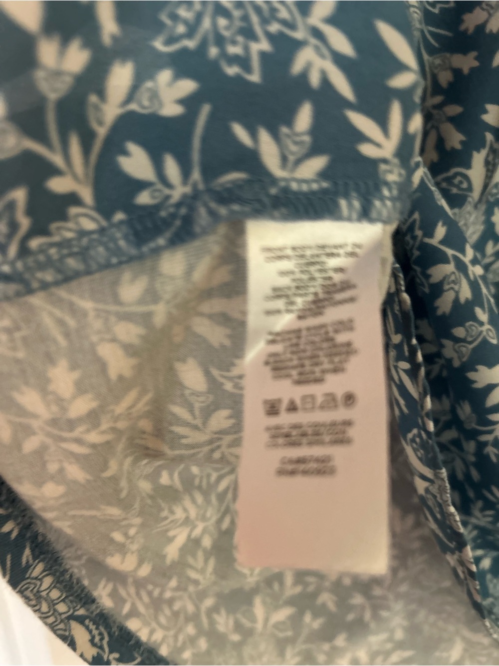 LOFT Blue and White Floral V-Neck Sleeveless Blouse - Picture 6 of 8